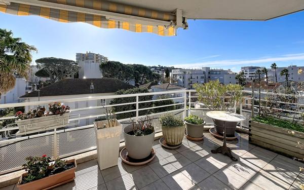 Appartement à vendre    3 pièces • 98,50 m2 Saint-Raphaël