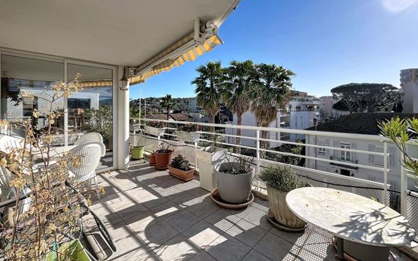 Appartement à vendre    3 pièces • 98,50 m2 Saint-Raphaël