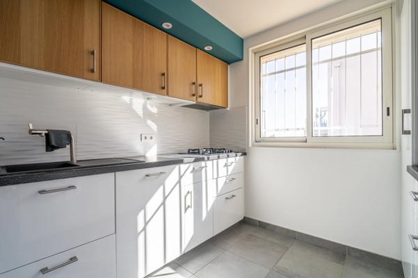 Dpt Aude (11), à vendre NARBONNE maison P7 de 232 m² - Terrain de 1 065,00 m²