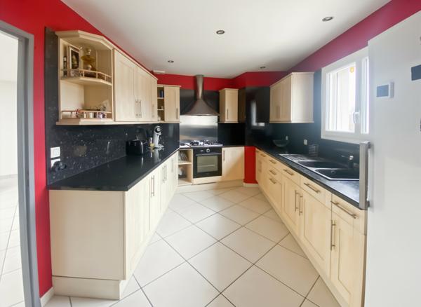 Maison 5 pièces - 147 m² Exclusivité efficity