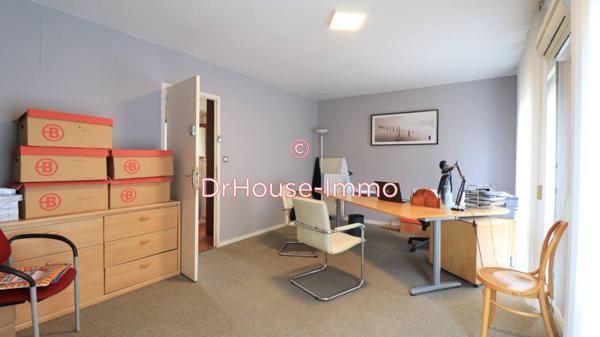 Bureau à vendre 6 pièces de 136 m²