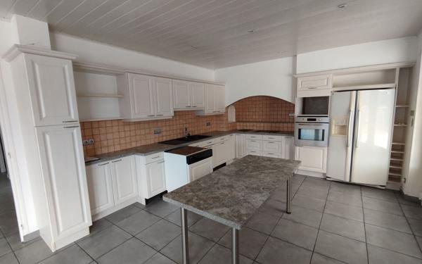 Maison à vendre    7 pièces •  Le Creusot