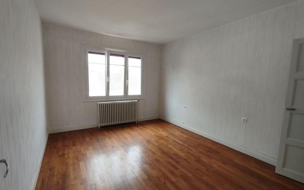 Maison à vendre    7 pièces •  Le Creusot