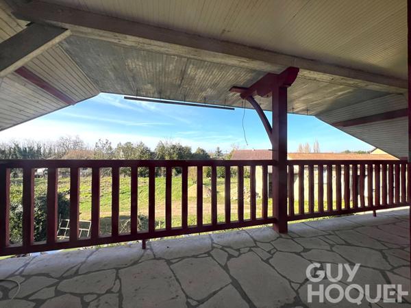 Maison spacieuse avec dépendances