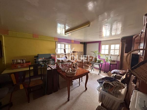 Maison spacieuse avec dépendances