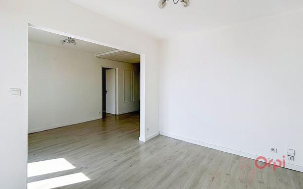 Appartement à vendre    4 pièces • 67,42 m2 Vaulx-en-Velin