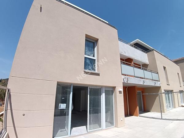 Villa T5 en R+2 de 139,50 m² avec 4 terrasses .