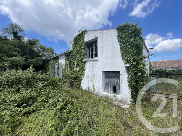 Maison à vendre  8 pièces - 236 m 2   ST PIERRE D OLERON  - 17