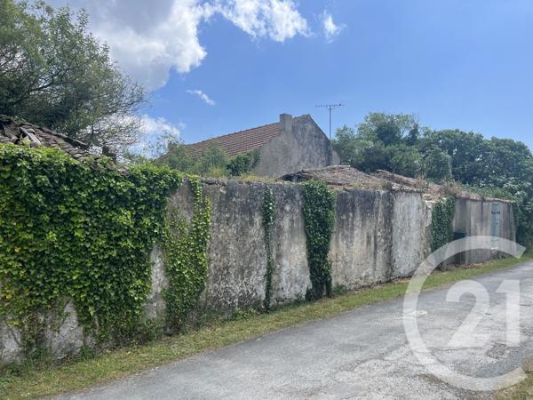 Maison à vendre  8 pièces - 236 m 2   ST PIERRE D OLERON  - 17