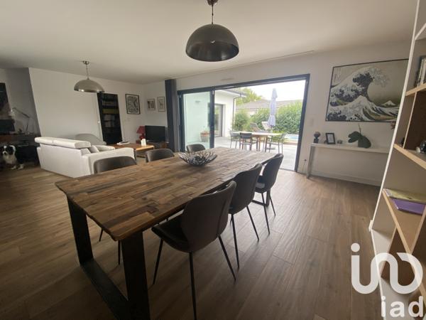 Maison à vendre 5 pièces 138 m² Pompignac
