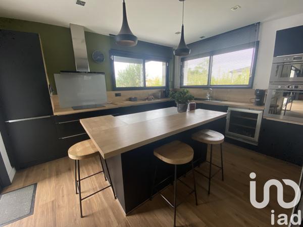 Maison à vendre 5 pièces 138 m² Pompignac