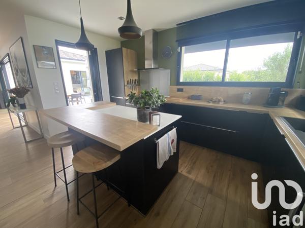 Maison à vendre 5 pièces 138 m² Pompignac