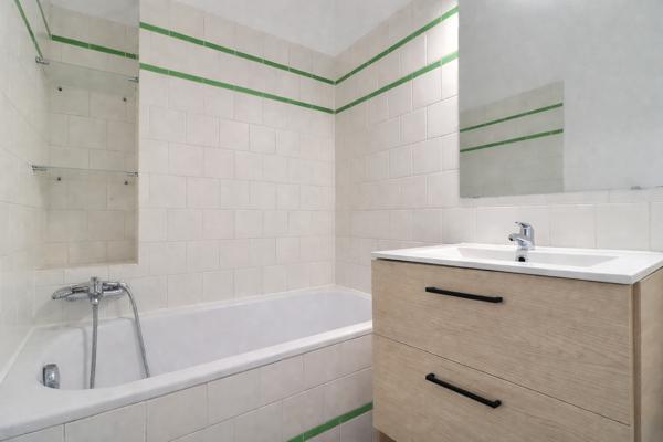 Studio Colombes 26 m² refait à neuf proche gare cave calme