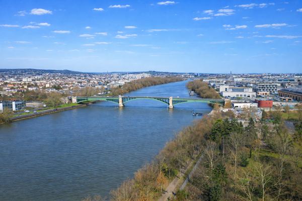 Studio Colombes 26 m² refait à neuf proche gare cave calme