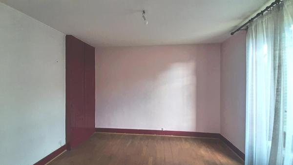 Maison des années 1930 divisée en deux logements