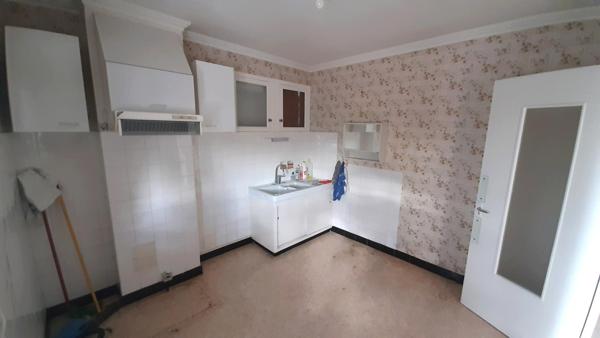 Maison des années 1930 divisée en deux logements