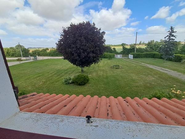 Charmante maison familiale   6 pièce(s) 133 m2 terrain 2900 m2