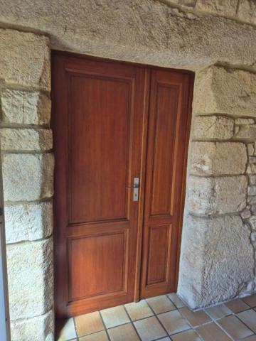 BELLE LONGERE BRETONNE AVEC BEAUCOUP DE CACHET DE 142 m2 dans un petit village calme du Morbihan  (20 min de Lorient - 5 min de Caudan - 5 min de Pont Scorff - 5 min de Cléguer - 25 min de Quimperlé)