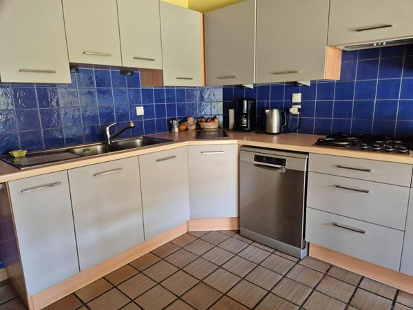 BELLE LONGERE BRETONNE AVEC BEAUCOUP DE CACHET DE 142 m2 dans un petit village calme du Morbihan  (20 min de Lorient - 5 min de Caudan - 5 min de Pont Scorff - 5 min de Cléguer - 25 min de Quimperlé)