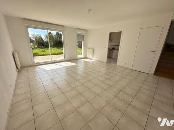 A VENDRE 56 VANNES Est proche commerces Beaupré, maison mitoyenne sur jardin sud 239 m²,