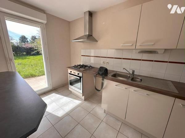 A VENDRE 56 VANNES Est proche commerces Beaupré, maison mitoyenne sur jardin sud 239 m²,