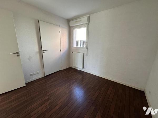 A VENDRE 56 VANNES Est proche commerces Beaupré, maison mitoyenne sur jardin sud 239 m²,