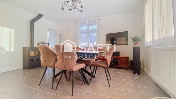 De plain pied surelevé, 2 chambres, sous sol total