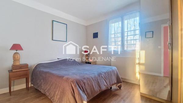 De plain pied surelevé, 2 chambres, sous sol total