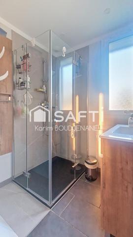 De plain pied surelevé, 2 chambres, sous sol total