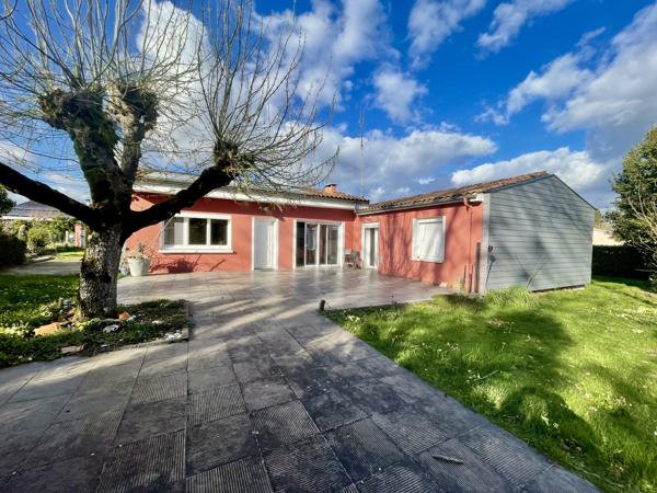 Maison à vendre à Montguyon (17270) - Charente-Maritime