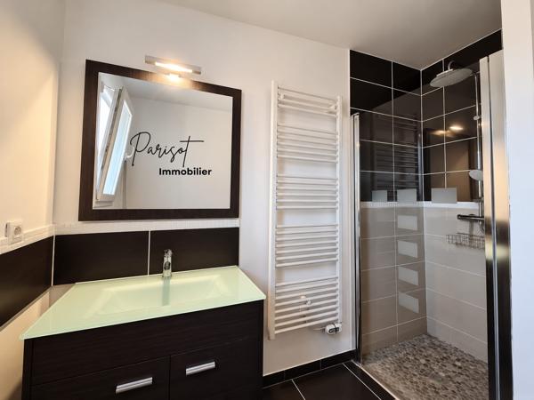 Naintré – Belle maison de 150 m² avec 4 chambres, garage, cave et terrain de 800 m² sans vis-à-vis