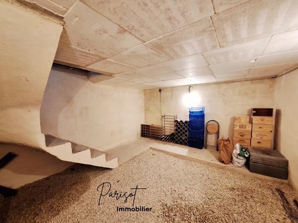 Naintré – Belle maison de 150 m² avec 4 chambres, garage, cave et terrain de 800 m² sans vis-à-vis