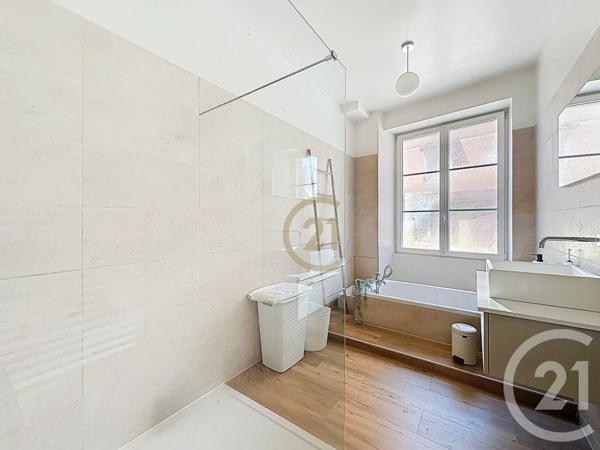 Appartement F7 à vendre  7 pièces - 238,59 m2 BELFORT - 90