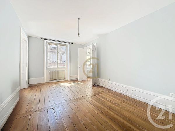 Appartement F7 à vendre  7 pièces - 238,59 m2 BELFORT - 90