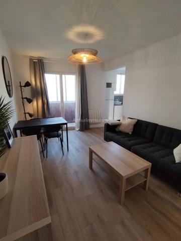 Location                                                      Appartement
                        
                     3 pièces                      50 m2                     à Aubagne