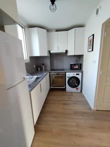 Location                                                      Appartement
                        
                     3 pièces                      50 m2                     à Aubagne