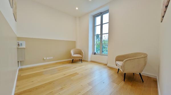 Local Commercial 4 pièces - 70 m²