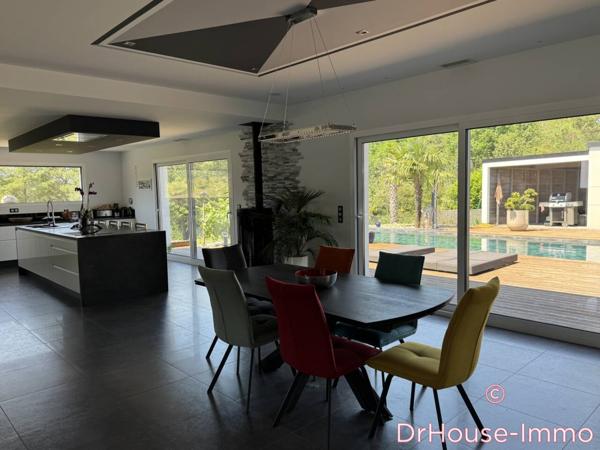 Maison à vendre 7 pièces de 250 m²
