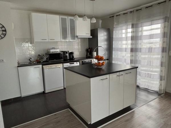 Location                                                      Appartement
                        
                     4 pièces                      88 m2                     à Chartres