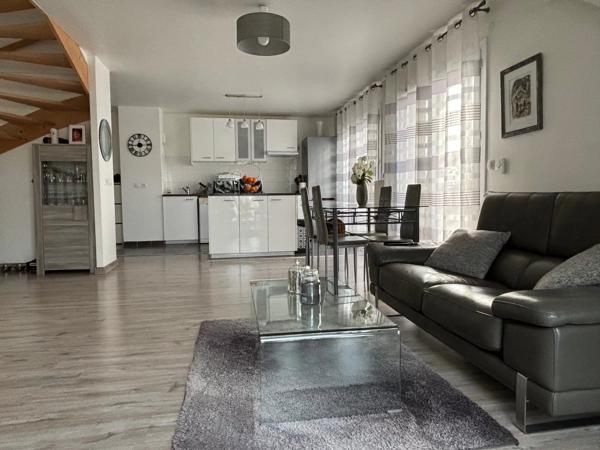 Location                                                      Appartement
                        
                     4 pièces                      88 m2                     à Chartres