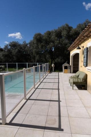 VILLA PROCHE CENTRE VILLE CEYRESTE