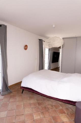 VILLA PROCHE CENTRE VILLE CEYRESTE