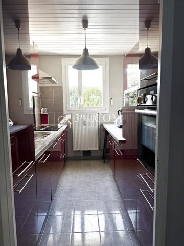 Appartement
                                                                                                                                                                                                                                                                                                                        4 pièce(s)                                                                                                                                                                                                          3 chambre(s)                                                                                                                                                                                                          70  m²