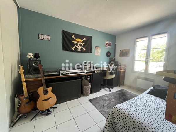 Maison
         4 pièces
        - 98 m² 820 000 € *