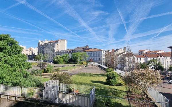 Appartement à vendre    3 pièces • 89,67 m2 Limoges