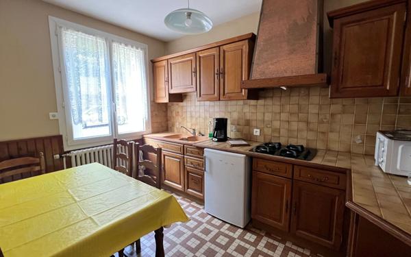 Maison à vendre    5 pièces • 66,20 m2 Carhaix-Plouguer