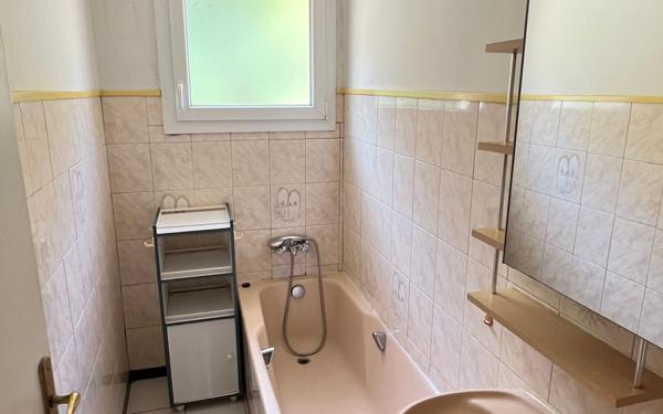 Maison à vendre    5 pièces • 66,20 m2 Carhaix-Plouguer