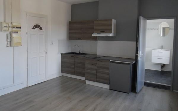 Immeuble à vendre    2 pièces •  Avesnes-sur-Helpe