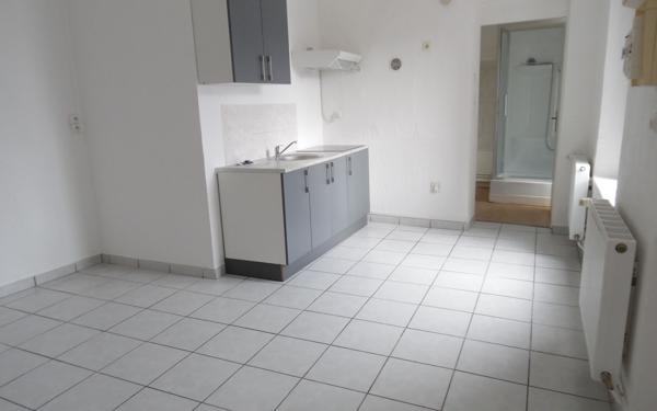 Immeuble à vendre    2 pièces •  Avesnes-sur-Helpe