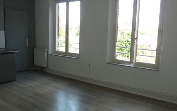 Immeuble à vendre    2 pièces •  Avesnes-sur-Helpe